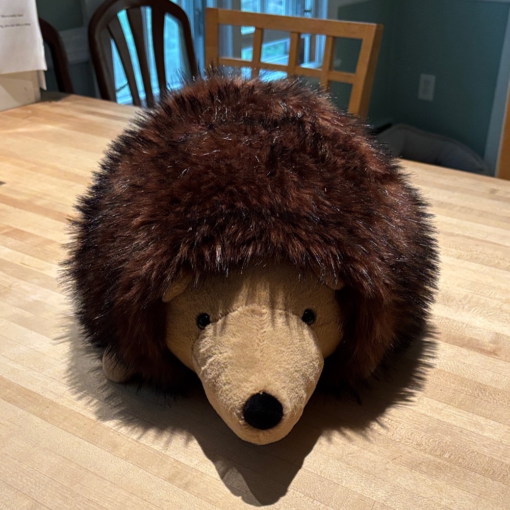 Jellycat ‘Hamish’ extra large Hedgehog stuffy! NWT! Now discontinued!